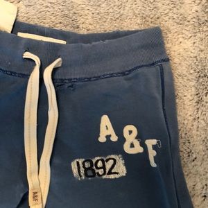 Abercrombie sweats shorts blue size M
